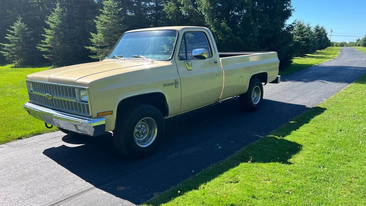 Chevy-truck-1982-custom