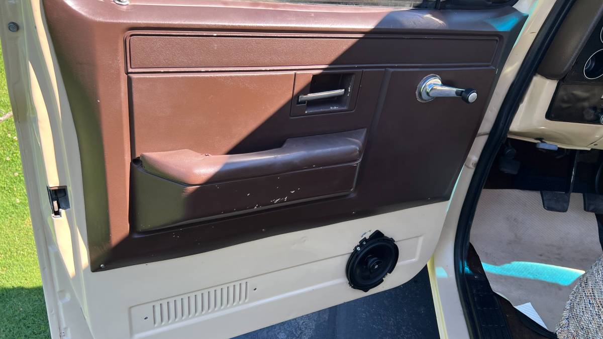 Chevy-truck-1982-custom-9