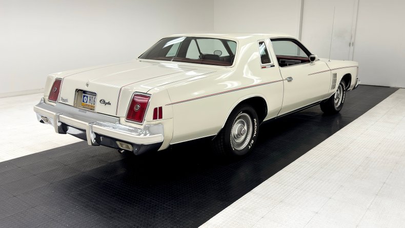 Chrysler-300-1979-Spinnaker-White-Canyon-Red-13