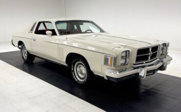 Chrysler-300-1979-Spinnaker-White-Canyon-Red-15