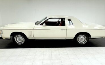 Chrysler-300-1979-Spinnaker-White-Canyon-Red-2