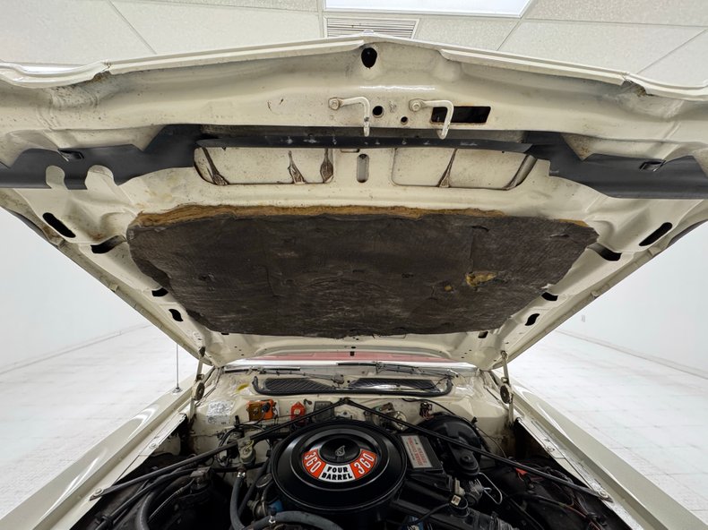 Chrysler-300-1979-Spinnaker-White-Canyon-Red-31