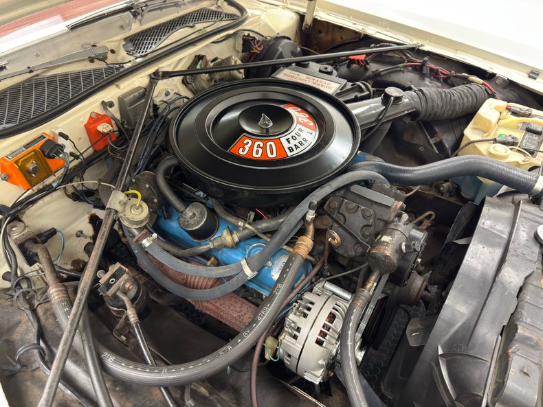 Chrysler-300-1979-Spinnaker-White-Canyon-Red-32