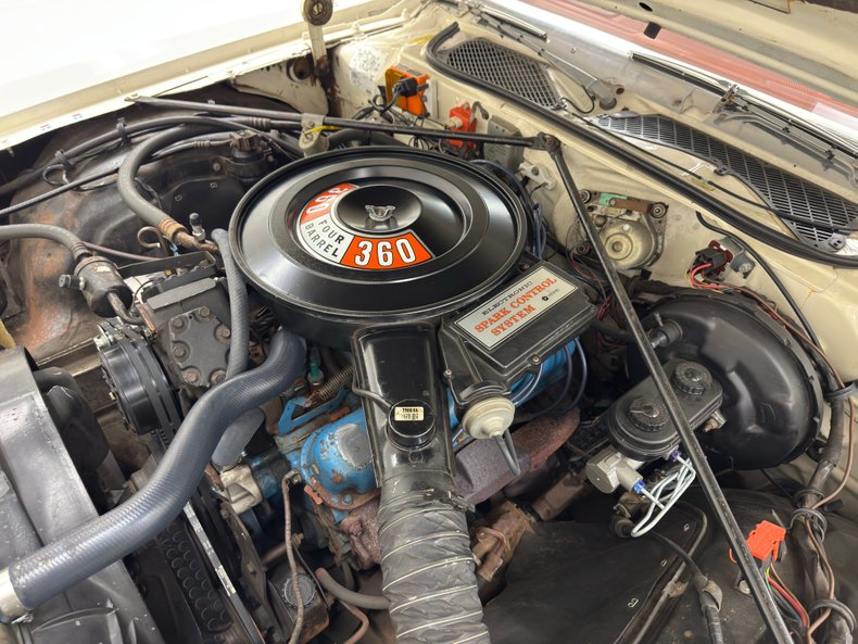 Chrysler-300-1979-Spinnaker-White-Canyon-Red-34