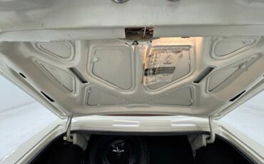 Chrysler-300-1979-Spinnaker-White-Canyon-Red-35