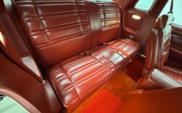 Chrysler-300-1979-Spinnaker-White-Canyon-Red-47