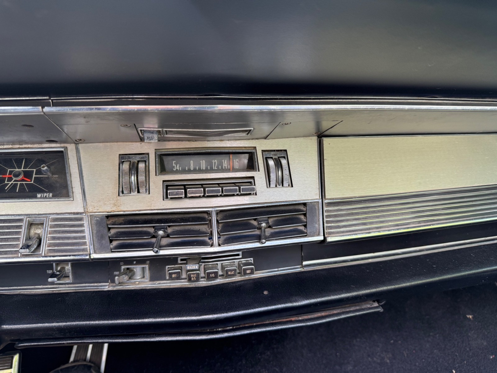 Chrysler-300-Series-1968-Convertible-25