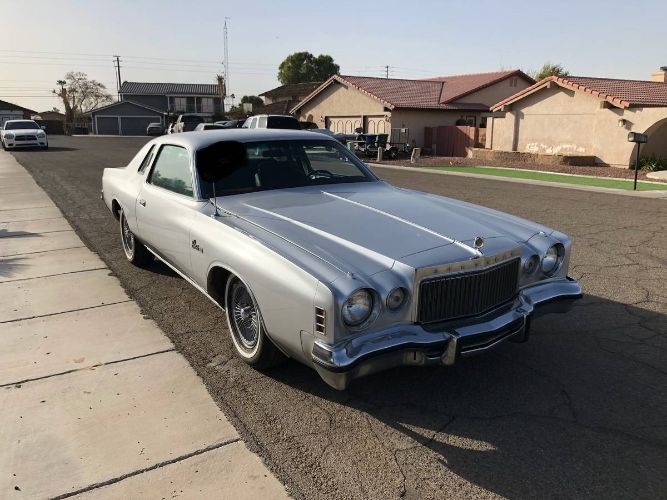Chrysler-Cordoba-1975-Silver
