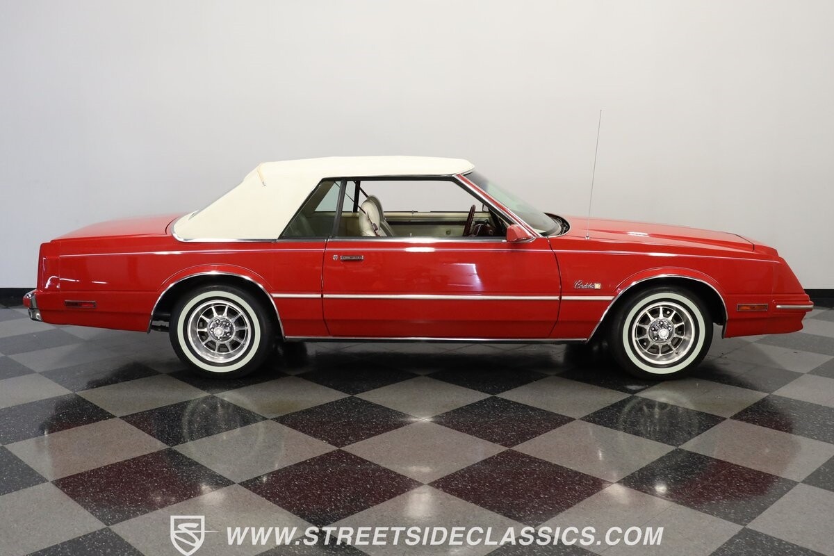 Chrysler-Cordoba-1981-Coupe-12