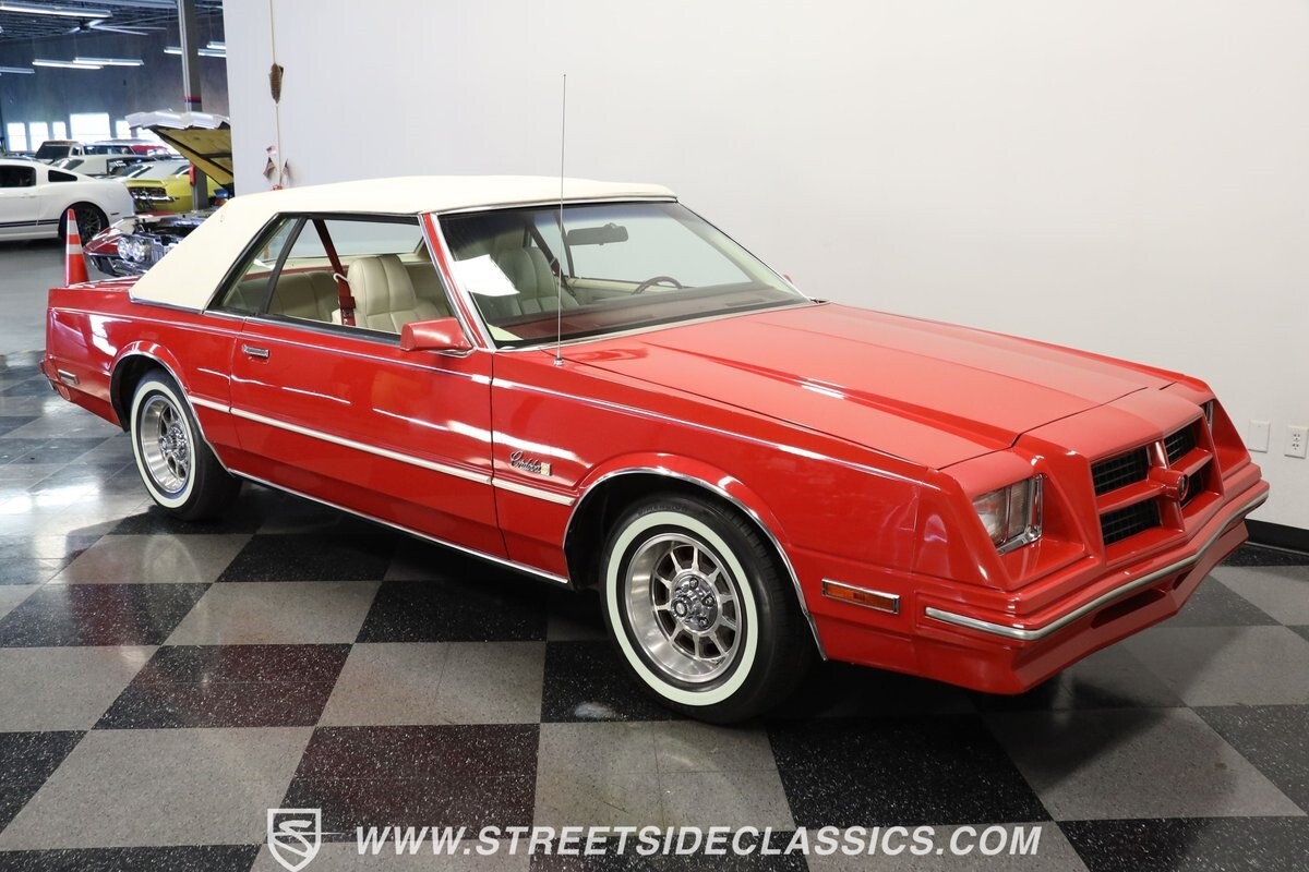 Chrysler-Cordoba-1981-Coupe-13