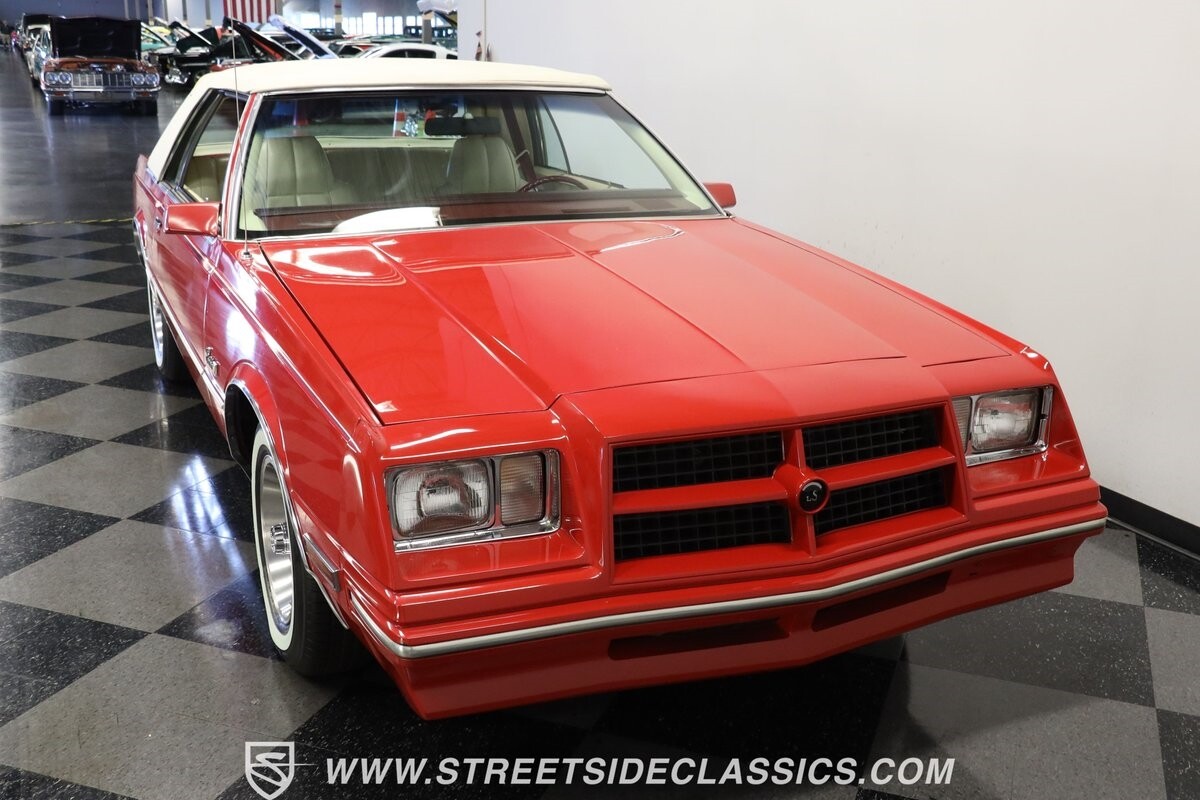 Chrysler-Cordoba-1981-Coupe-14
