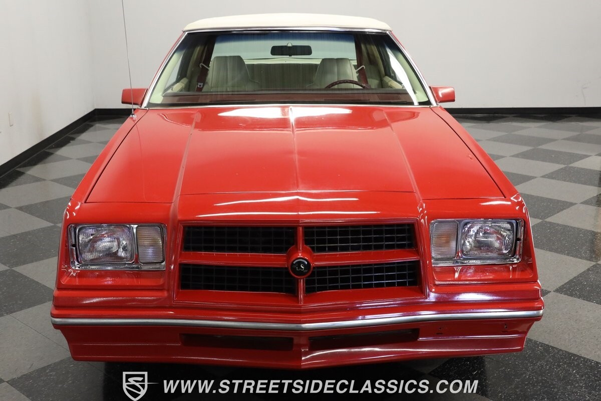 Chrysler-Cordoba-1981-Coupe-15