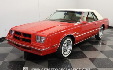 Chrysler-Cordoba-1981-Coupe-17