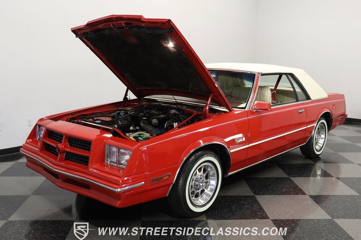 Chrysler-Cordoba-1981-Coupe-29