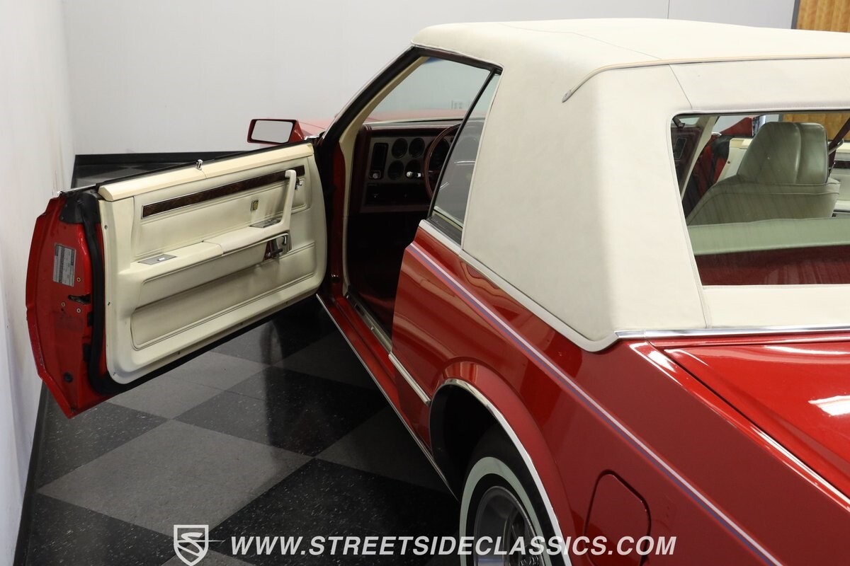 Chrysler-Cordoba-1981-Coupe-32