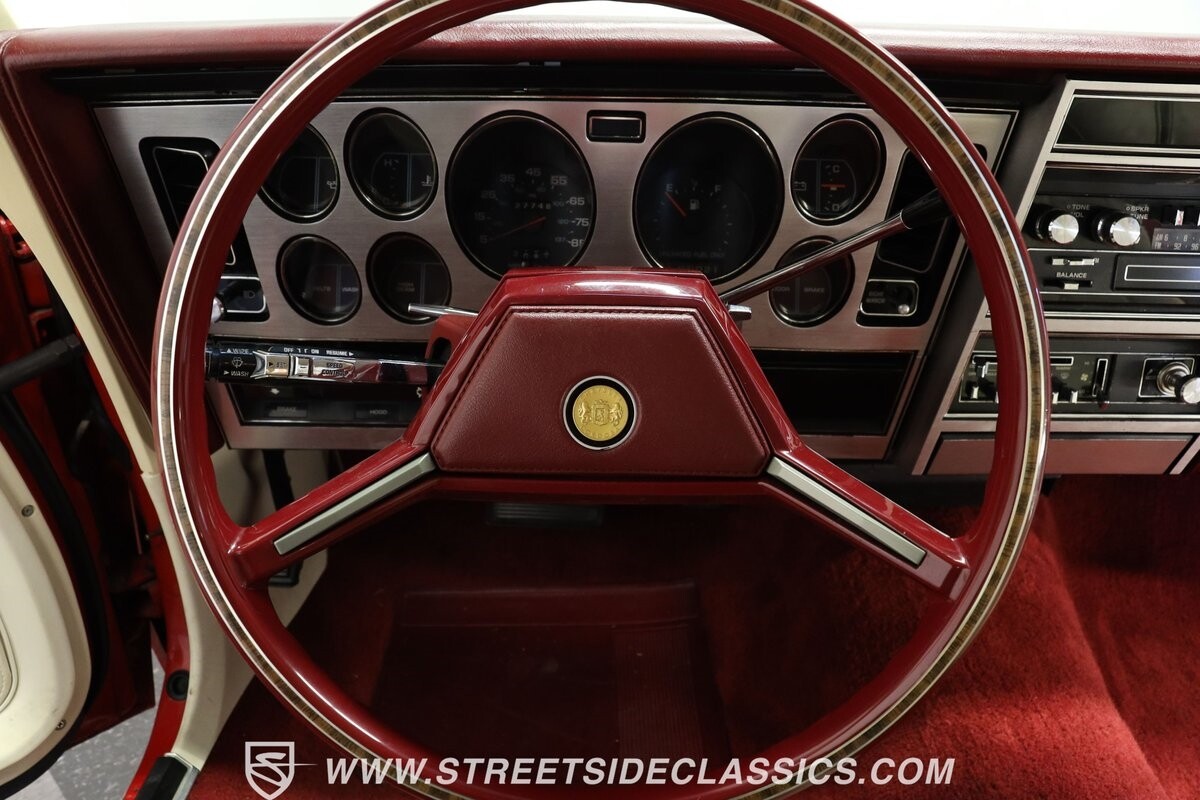 Chrysler-Cordoba-1981-Coupe-35