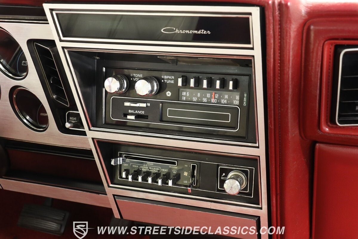 Chrysler-Cordoba-1981-Coupe-38