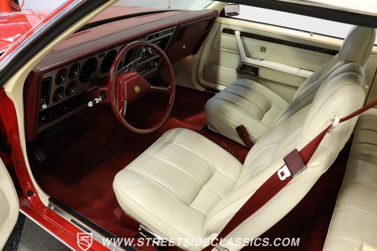 Chrysler-Cordoba-1981-Coupe-4