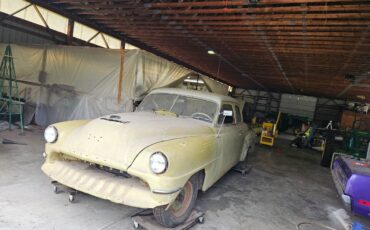 Chrysler-Desoto-1952-yellow