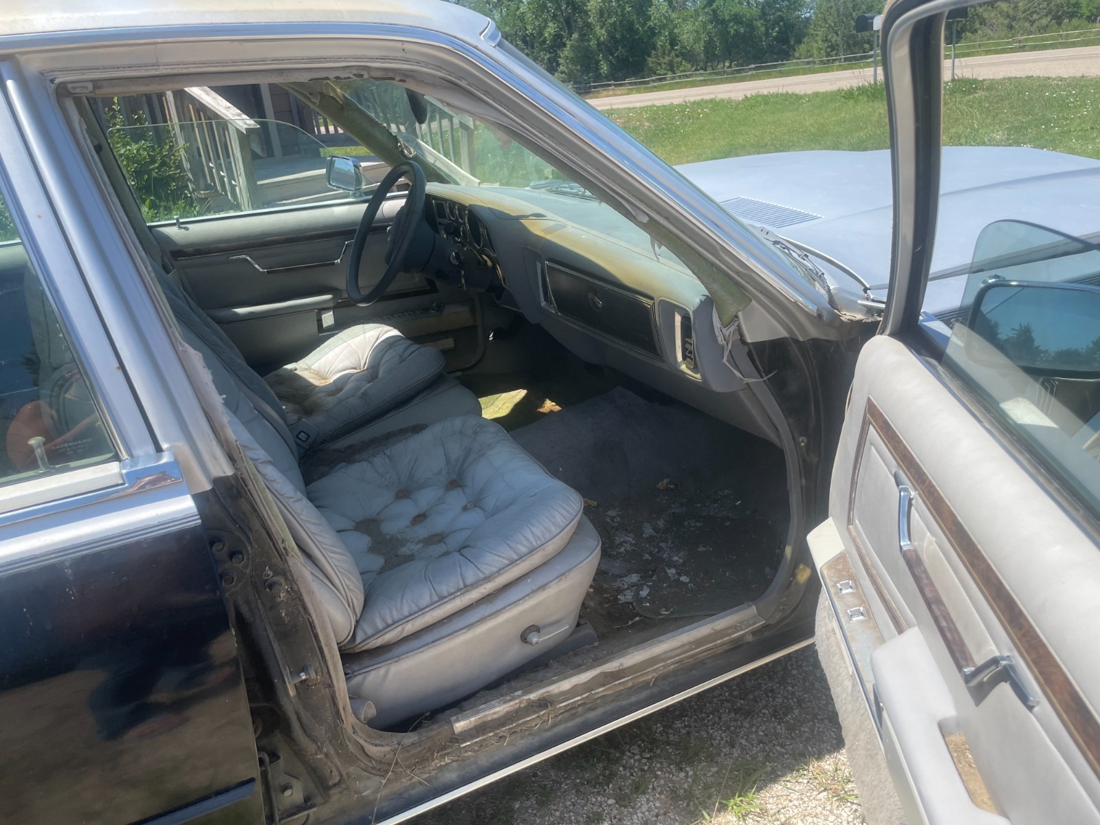 Chrysler-Fifth-Avenue-1986-Sedan-10