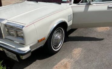 Chrysler-Fifth-avenue-1983-White-6