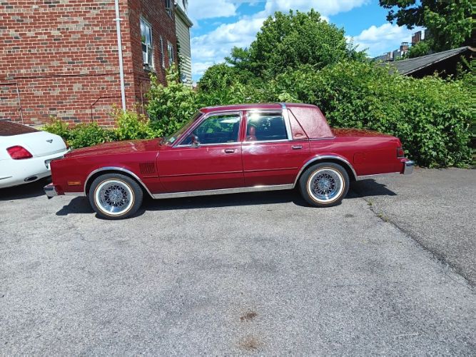 Chrysler-Fifth-avenue-1987-Red-Burgundy