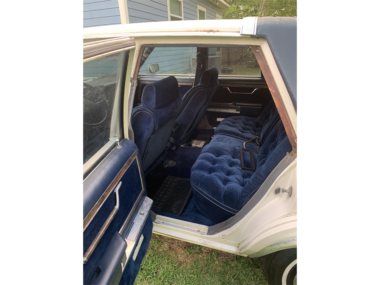 Chrysler-Fifth-avenue-1987-White-Blue-3