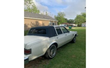 Chrysler-Fifth-avenue-1987-White-Blue-7
