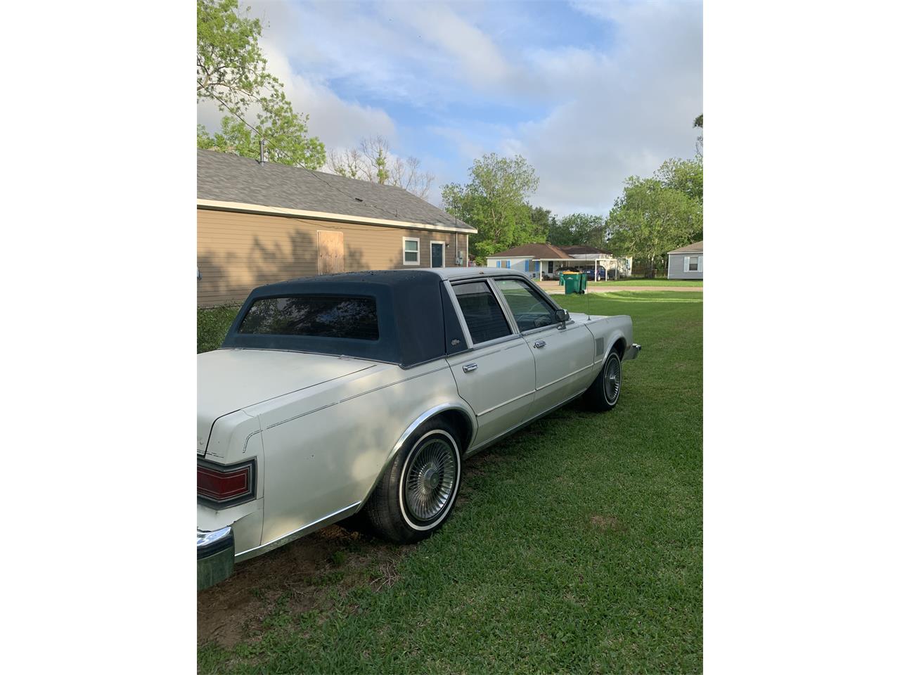 Chrysler-Fifth-avenue-1987-White-Blue-7