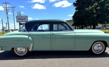 Chrysler-Imperial-1952-Sedan-1