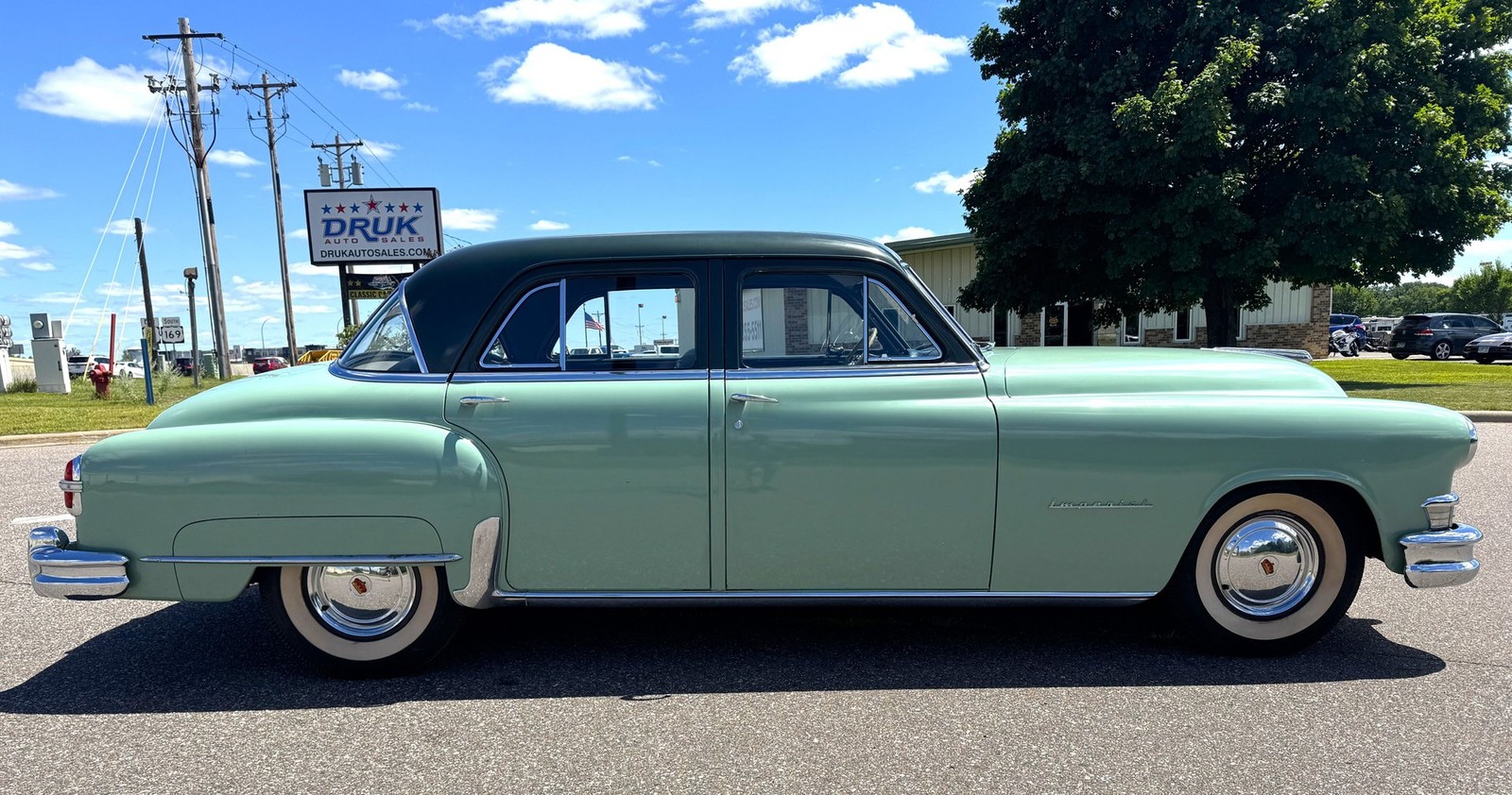 Chrysler-Imperial-1952-Sedan-1