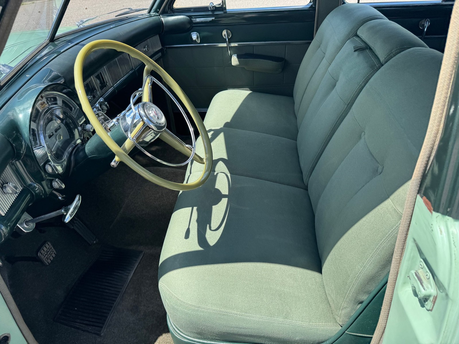 Chrysler-Imperial-1952-Sedan-11
