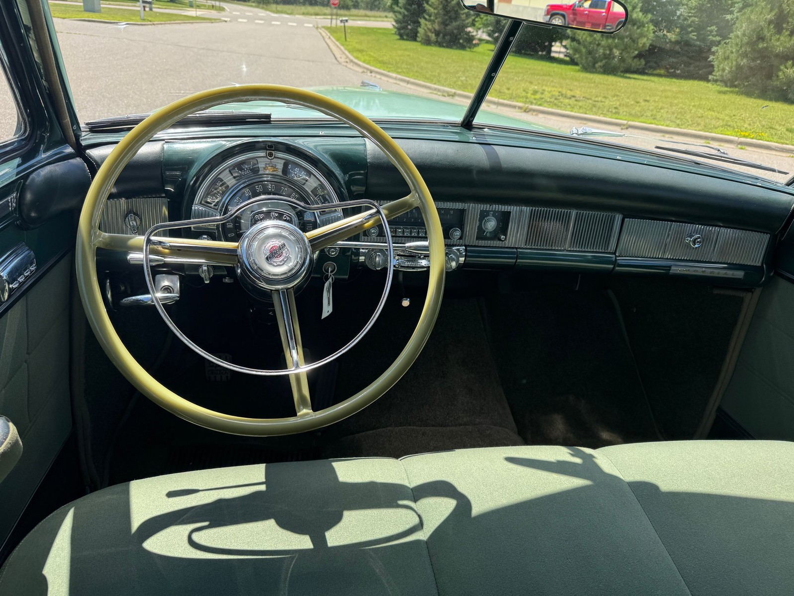 Chrysler-Imperial-1952-Sedan-12