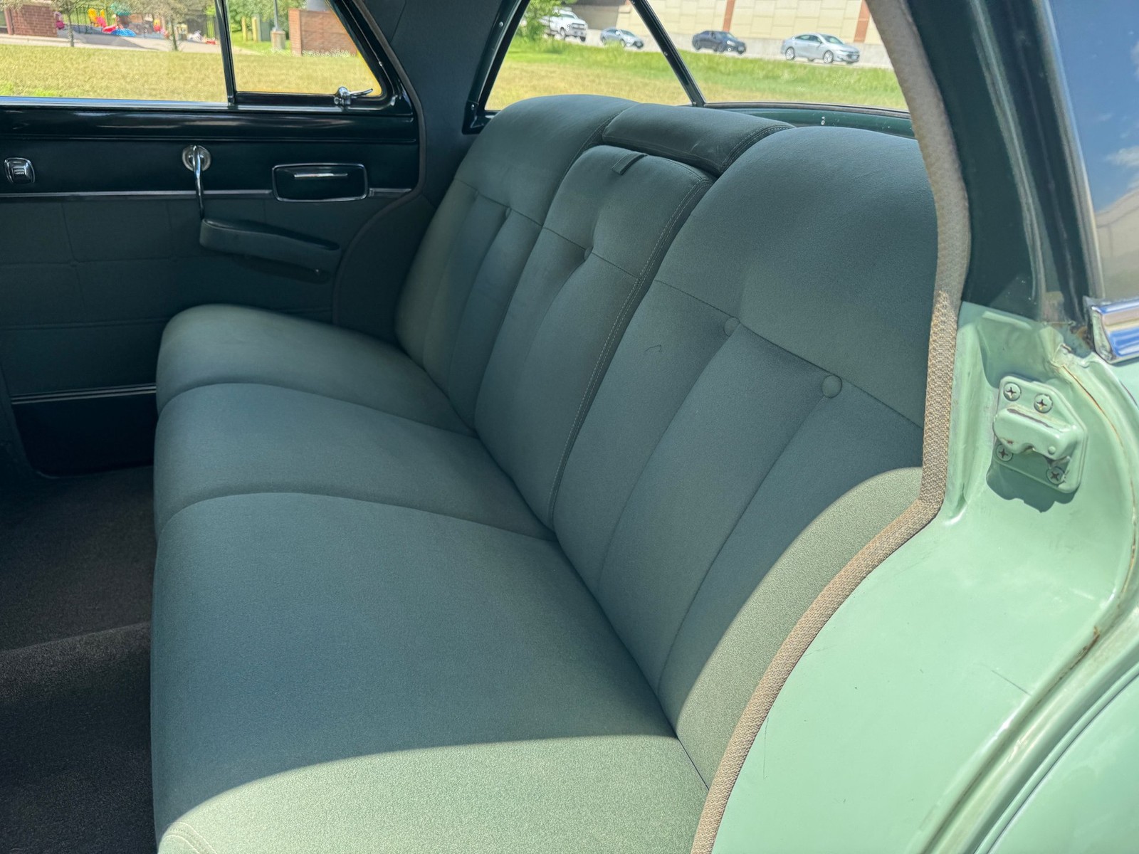 Chrysler-Imperial-1952-Sedan-13