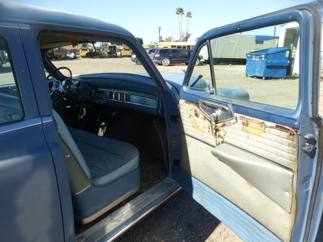 Chrysler-Imperial-1953-Sedan-11