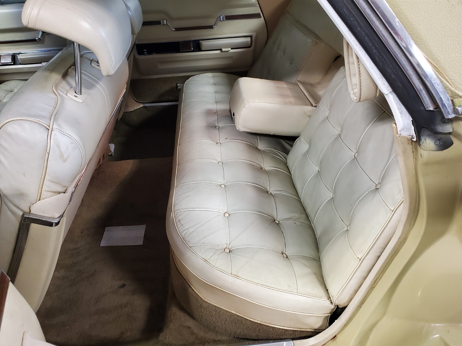 Chrysler-Imperial-1972-11