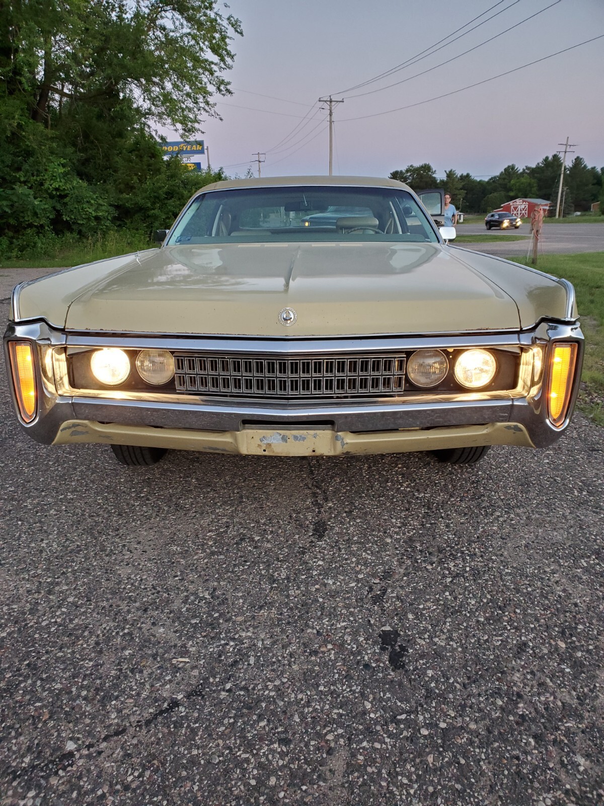 Chrysler-Imperial-1972-3