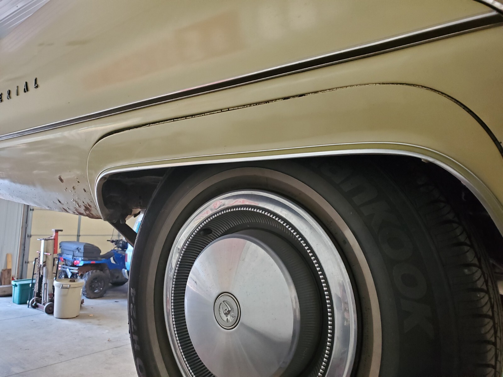 Chrysler-Imperial-1972-31