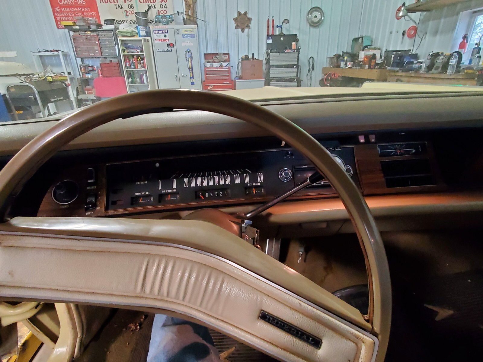 Chrysler-Imperial-1972-9