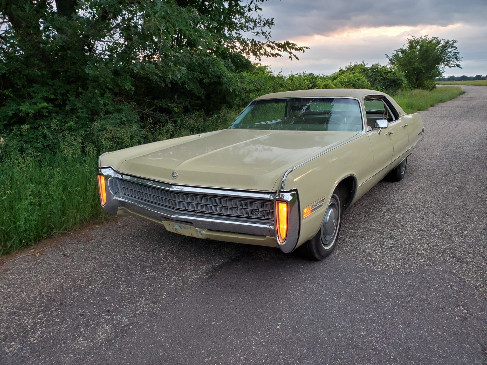 Chrysler-Imperial-1972