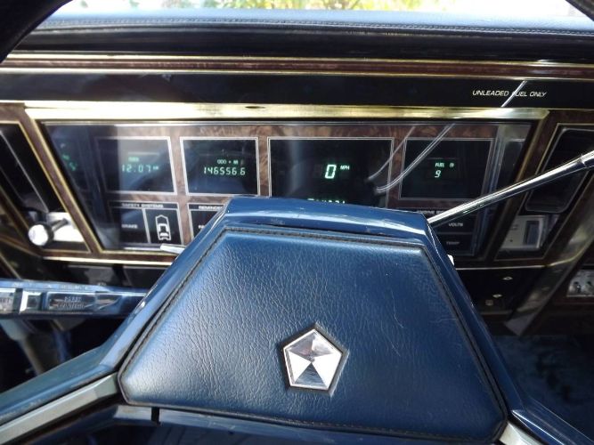 Chrysler-Imperial-1981-Blue-11