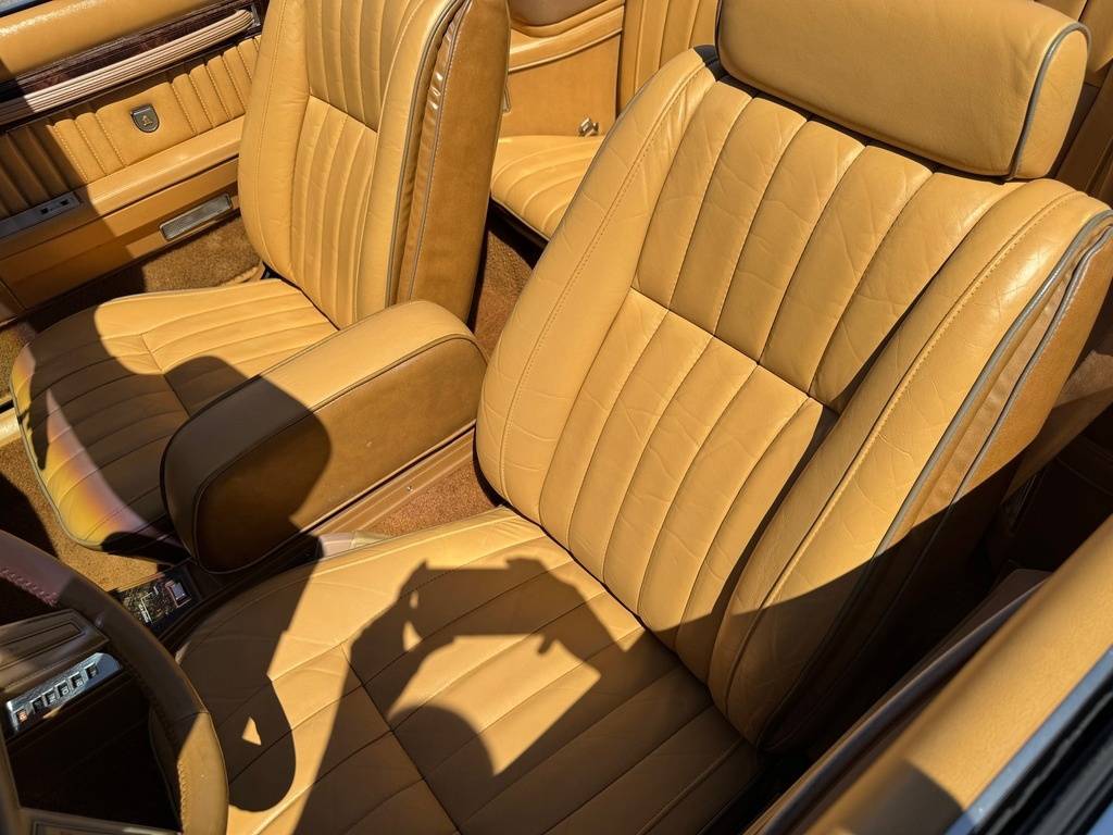 Chrysler-Le-baron-1985-black-11