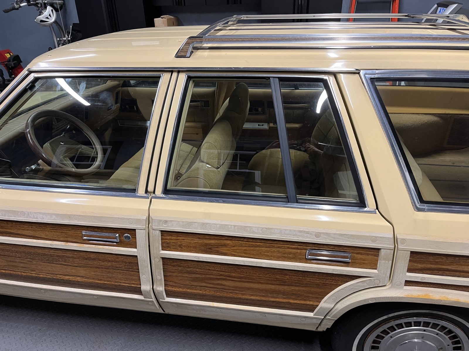 Chrysler-LeBaron-1985-Wagon-14