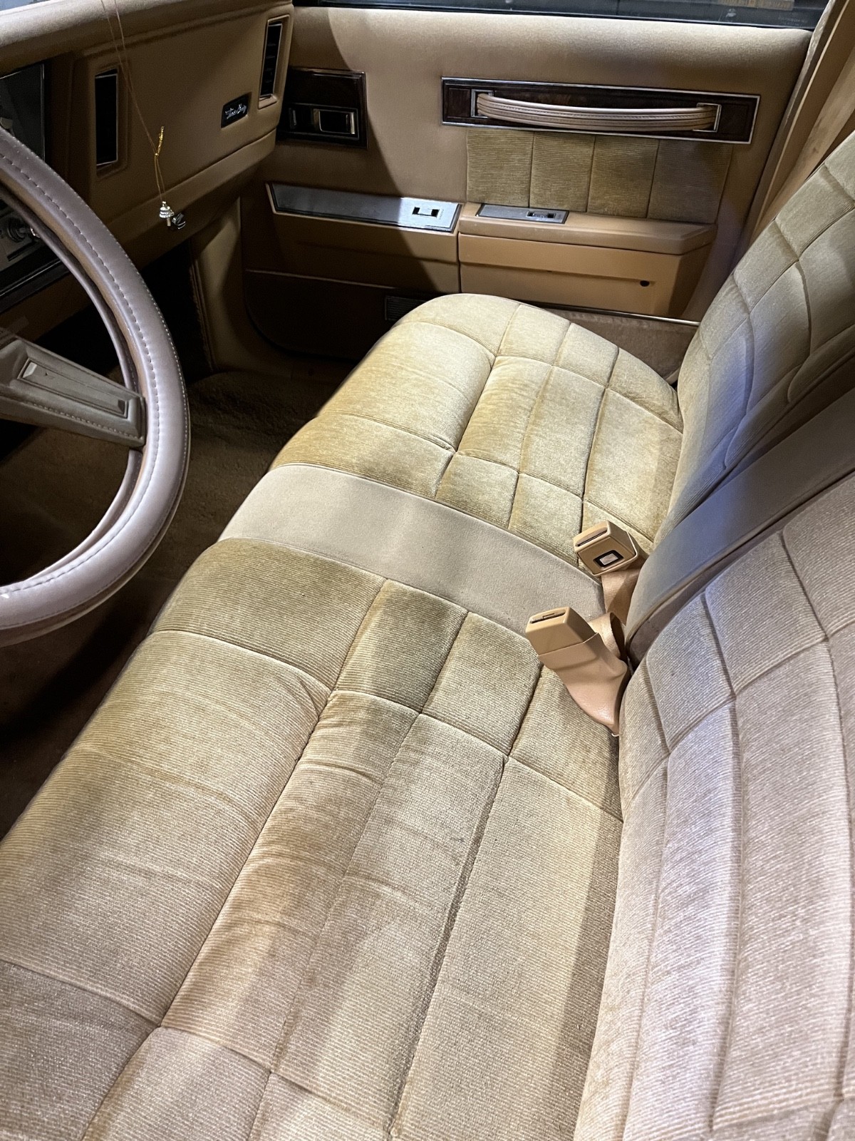 Chrysler-LeBaron-1985-Wagon-9