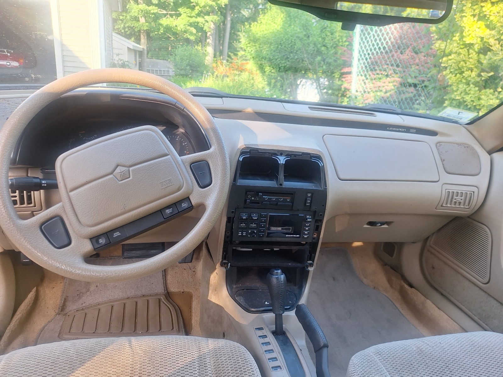 Chrysler-LeBaron-1994-8