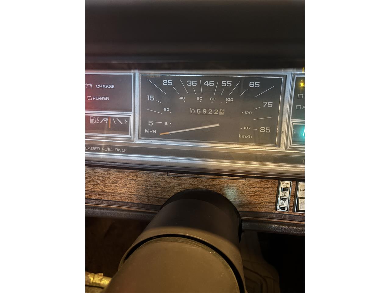 Chrysler-Lebaron-1983-Dark-blue-with-wood-Brown-leather-10