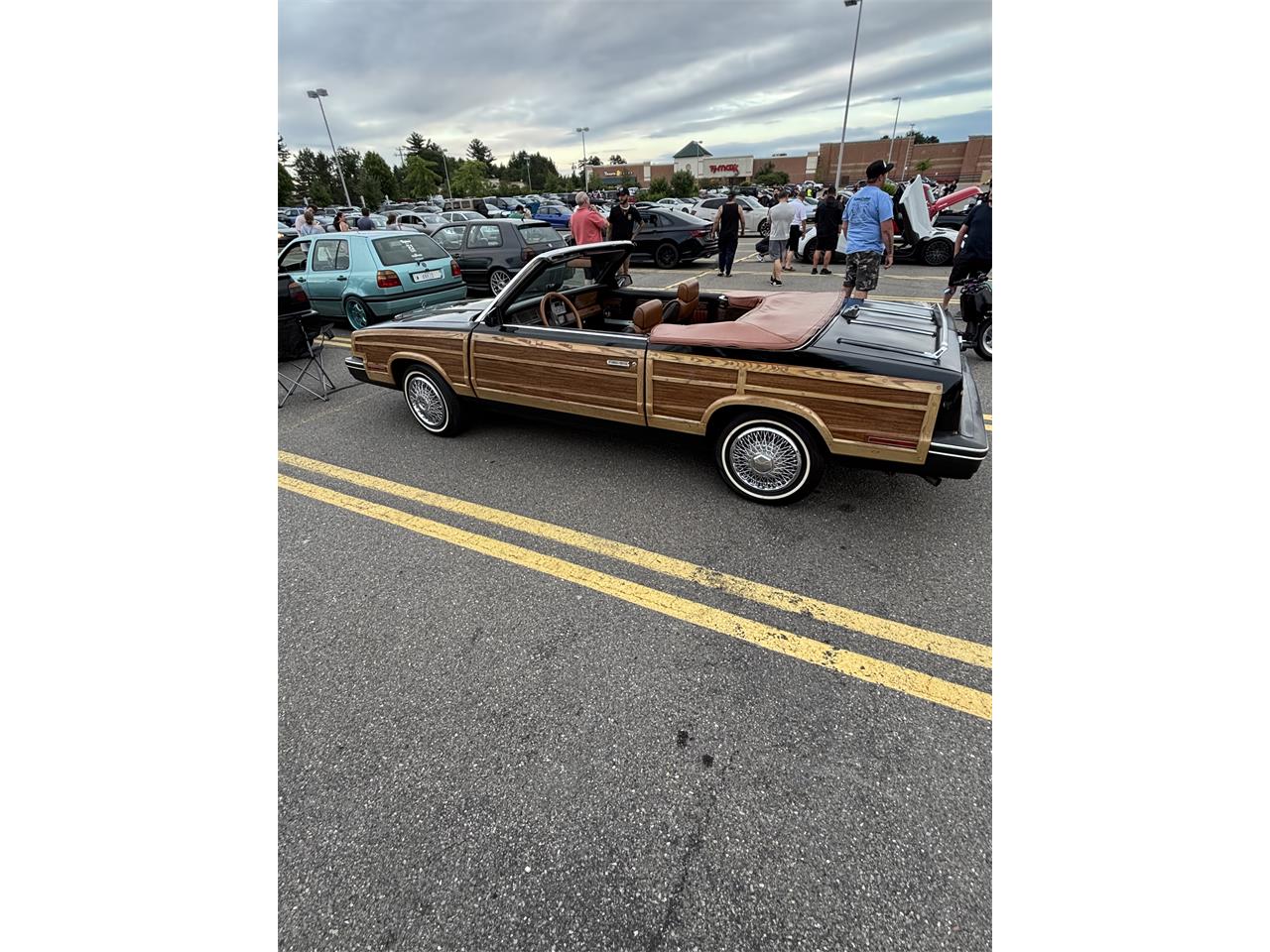 Chrysler-Lebaron-1983-Dark-blue-with-wood-Brown-leather-13