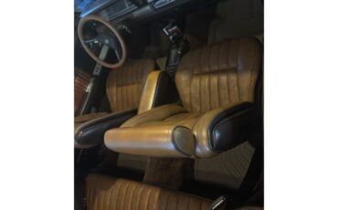 Chrysler-Lebaron-1983-Dark-blue-with-wood-Brown-leather-8