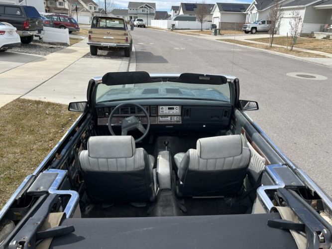 Chrysler-Lebaron-1984-Gray-Gray-3