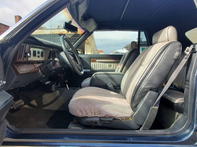 Chrysler-Lebaron-1986-Blue-11